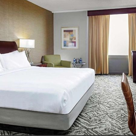 Doubletree By Hilton Hotel & Executive Meeting Center Omaha-Downtown מראה חיצוני תמונה