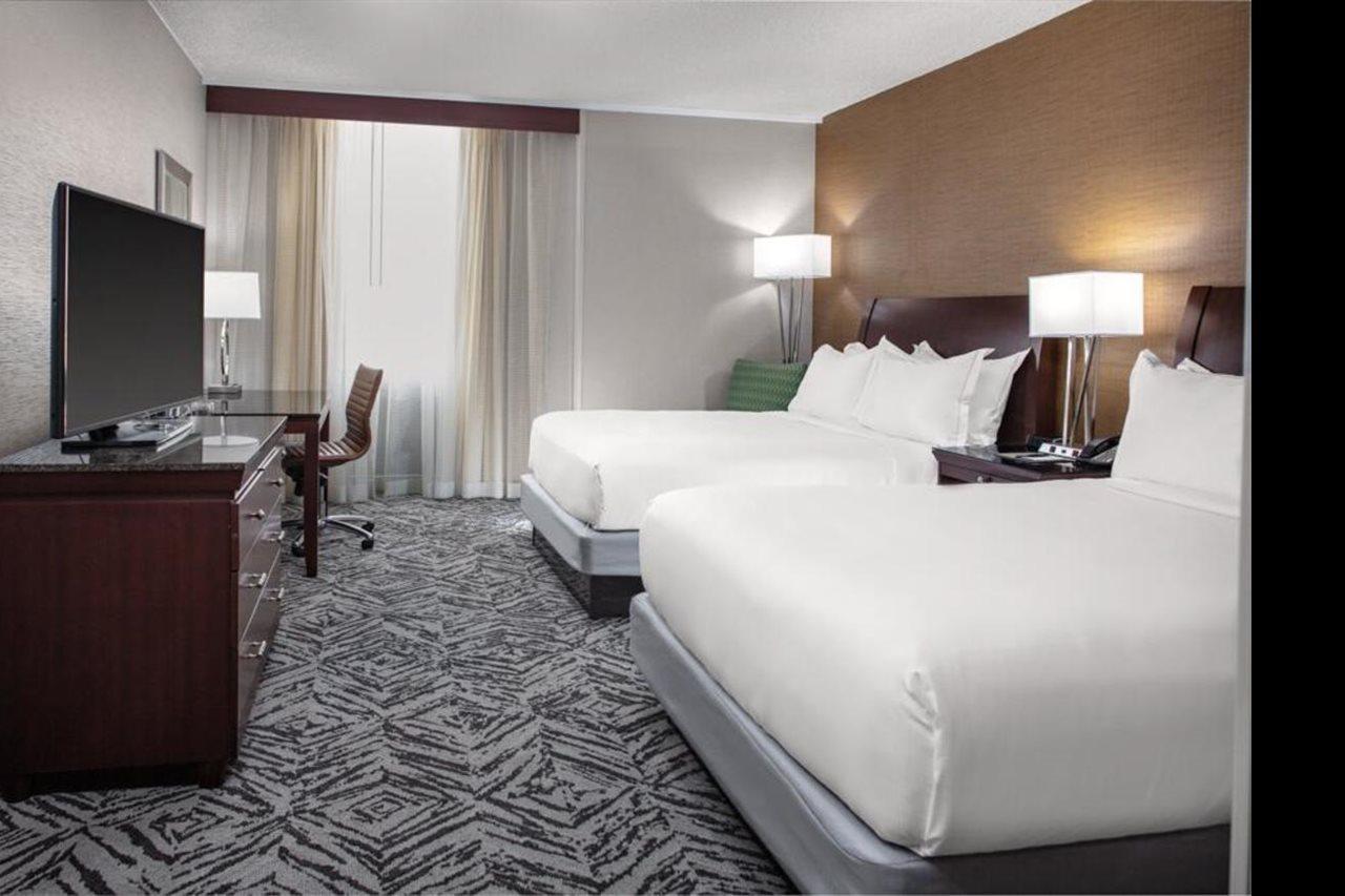 Doubletree By Hilton Hotel & Executive Meeting Center Omaha-Downtown מראה חיצוני תמונה