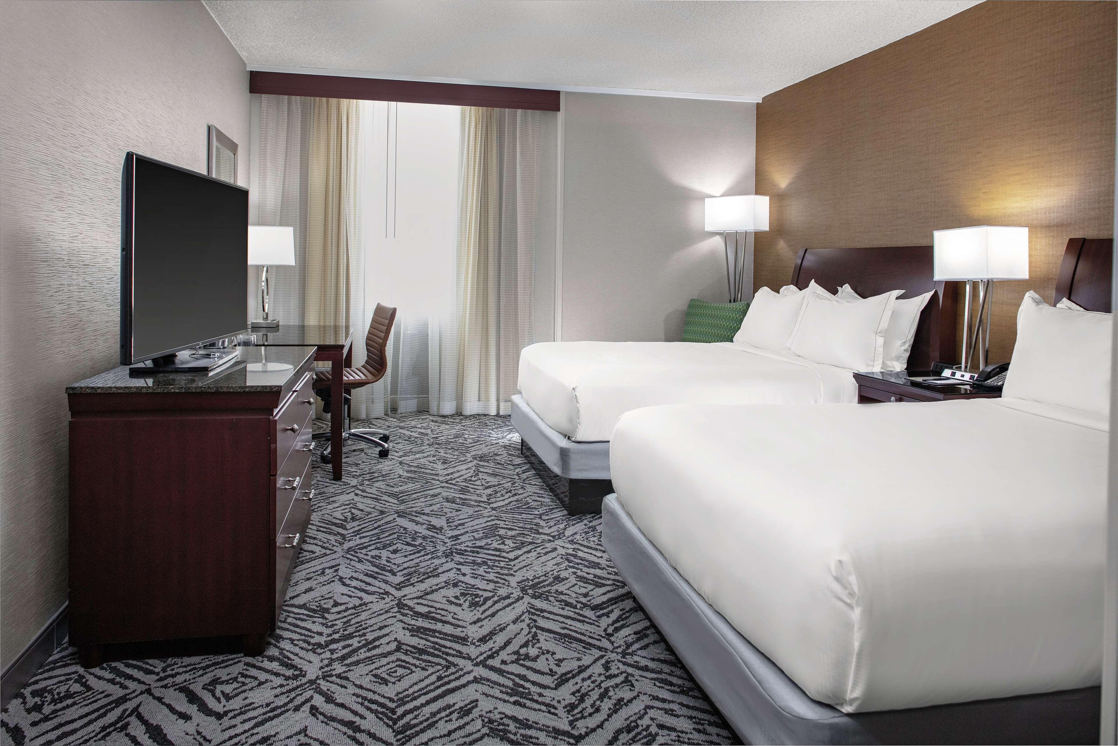 Doubletree By Hilton Hotel & Executive Meeting Center Omaha-Downtown מראה חיצוני תמונה
