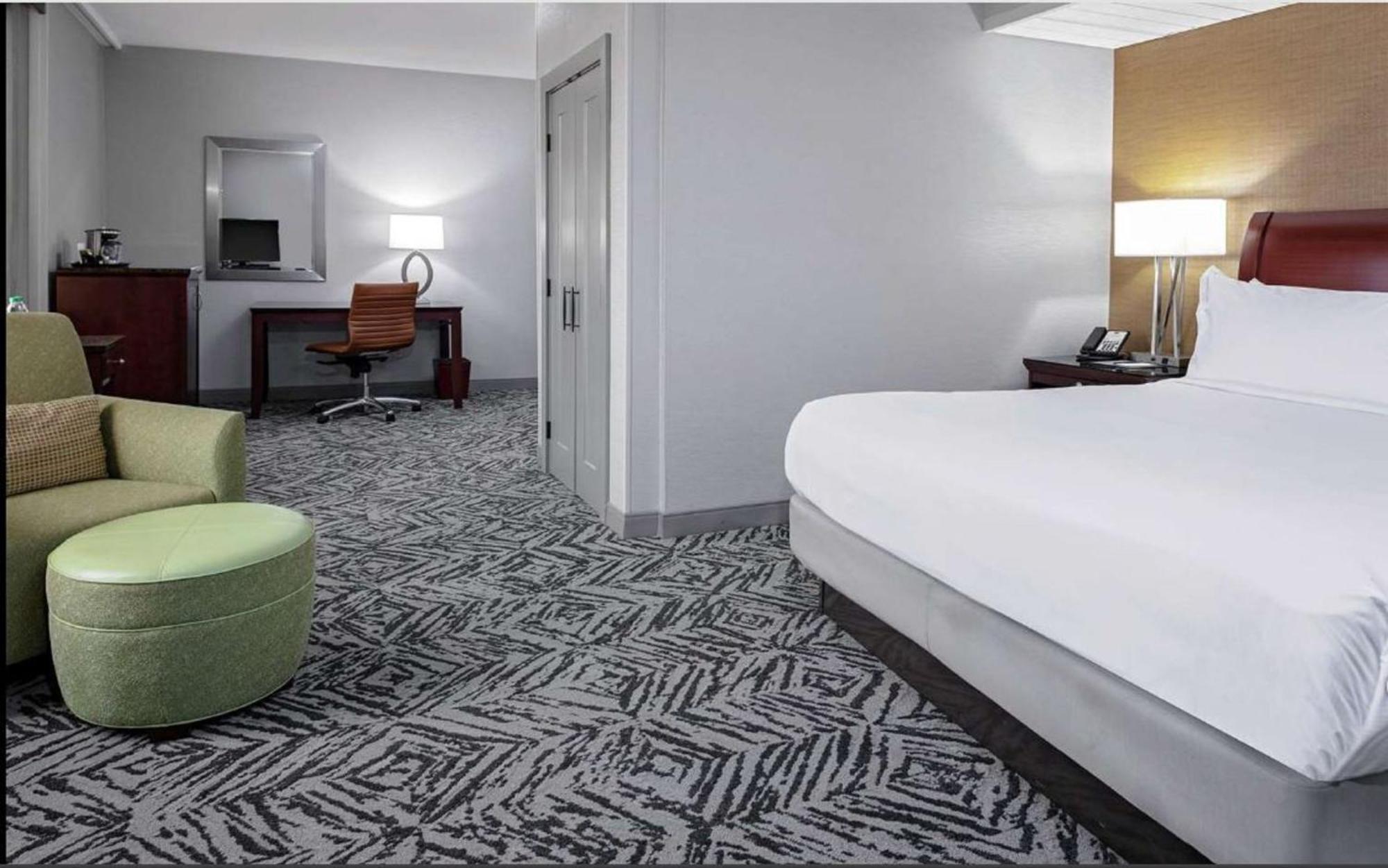 Doubletree By Hilton Hotel & Executive Meeting Center Omaha-Downtown מראה חיצוני תמונה